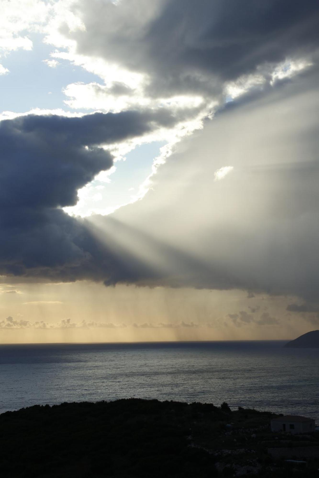 Sunset Serenity Himare Exterior foto