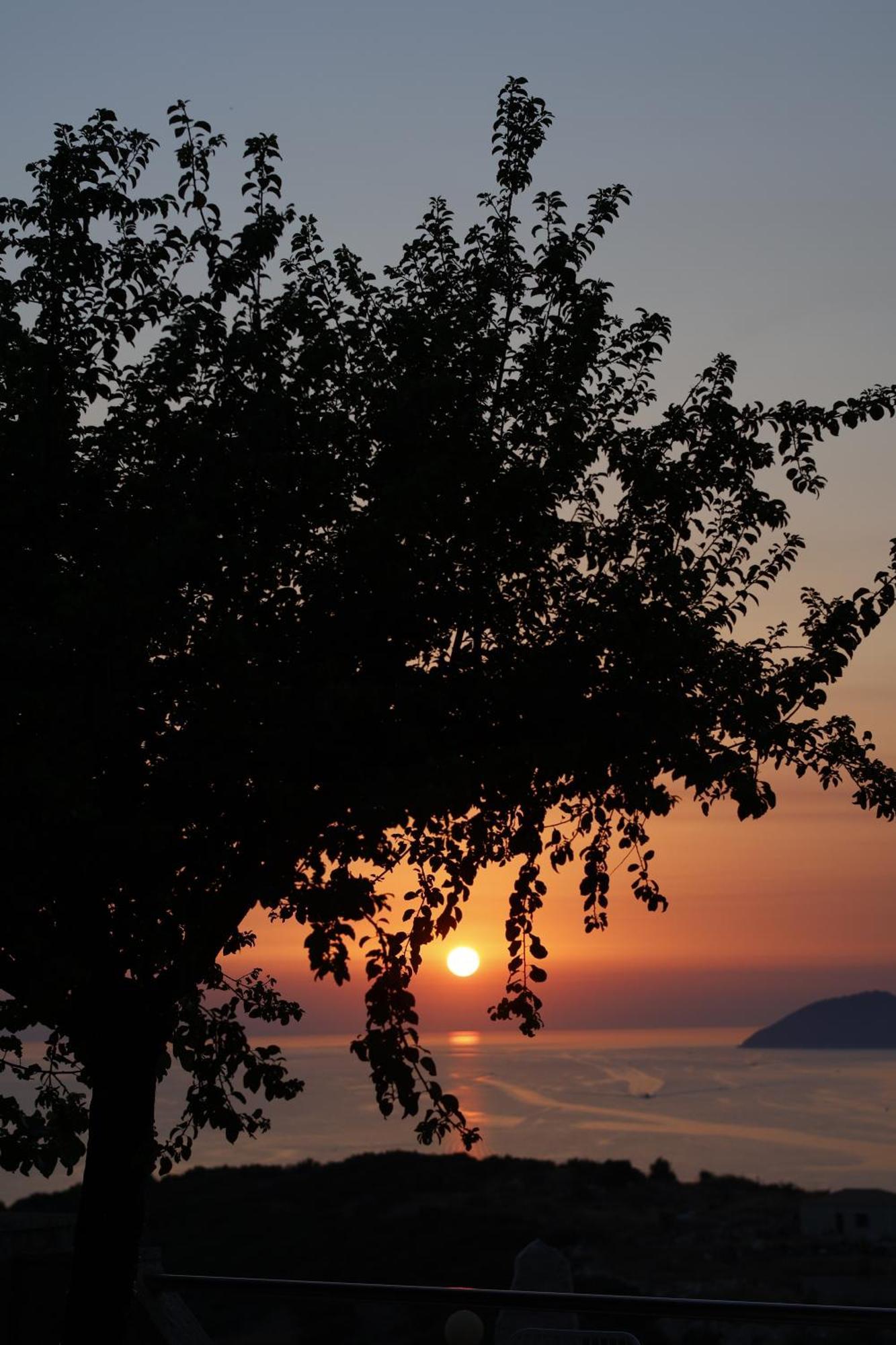 Sunset Serenity Himare Exterior foto